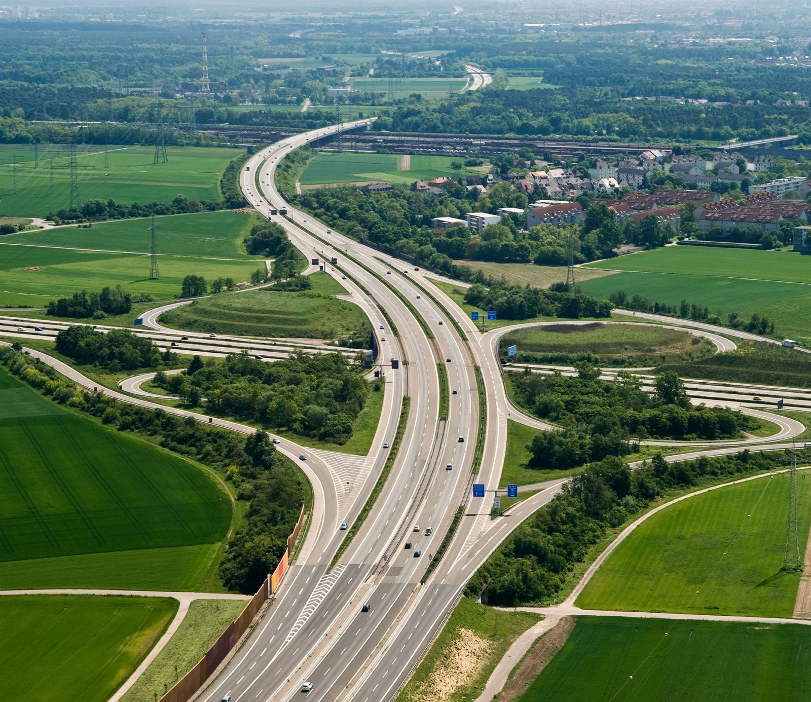 Autobahnknoten aus der Luft